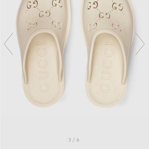 Women's platform perforated G sandal